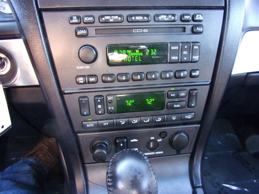 2004 Ford Thunderbird Deluxe - Photo 21