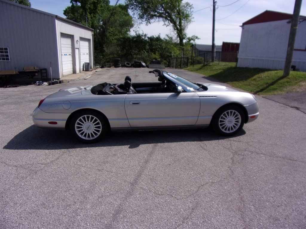 2004 Ford Thunderbird Deluxe - Photo 17