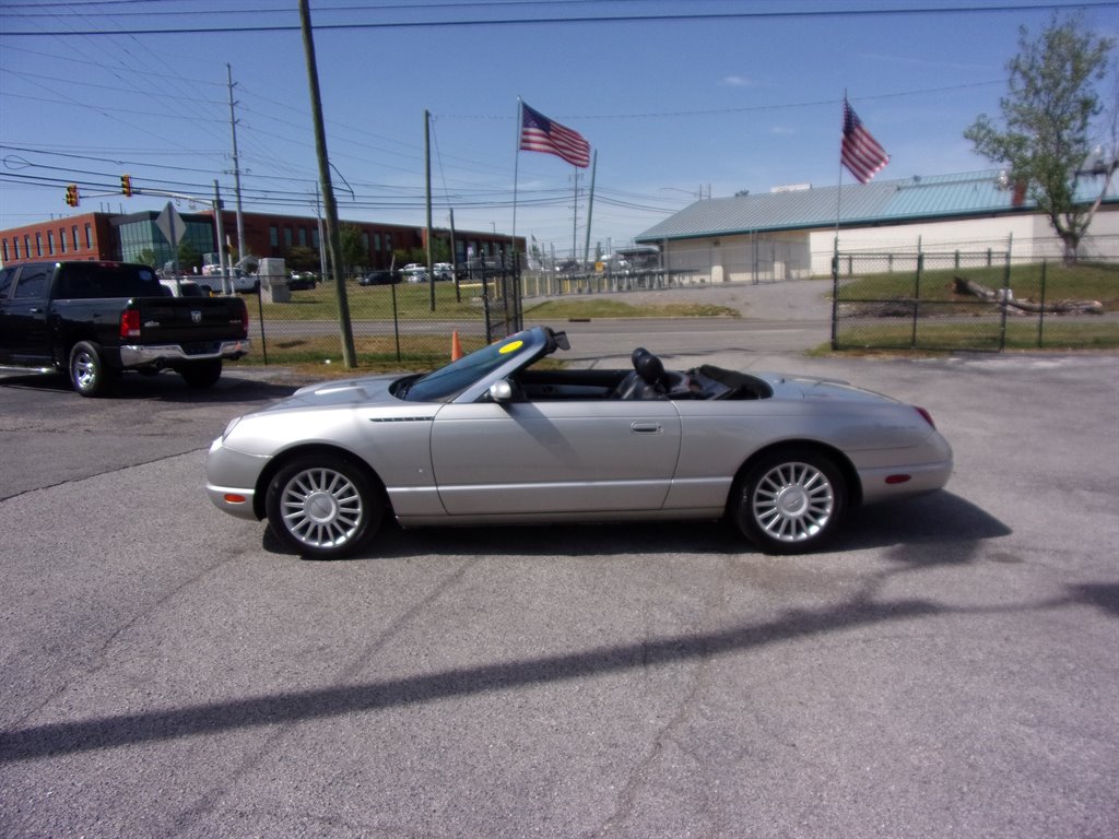 2004 Ford Thunderbird Deluxe